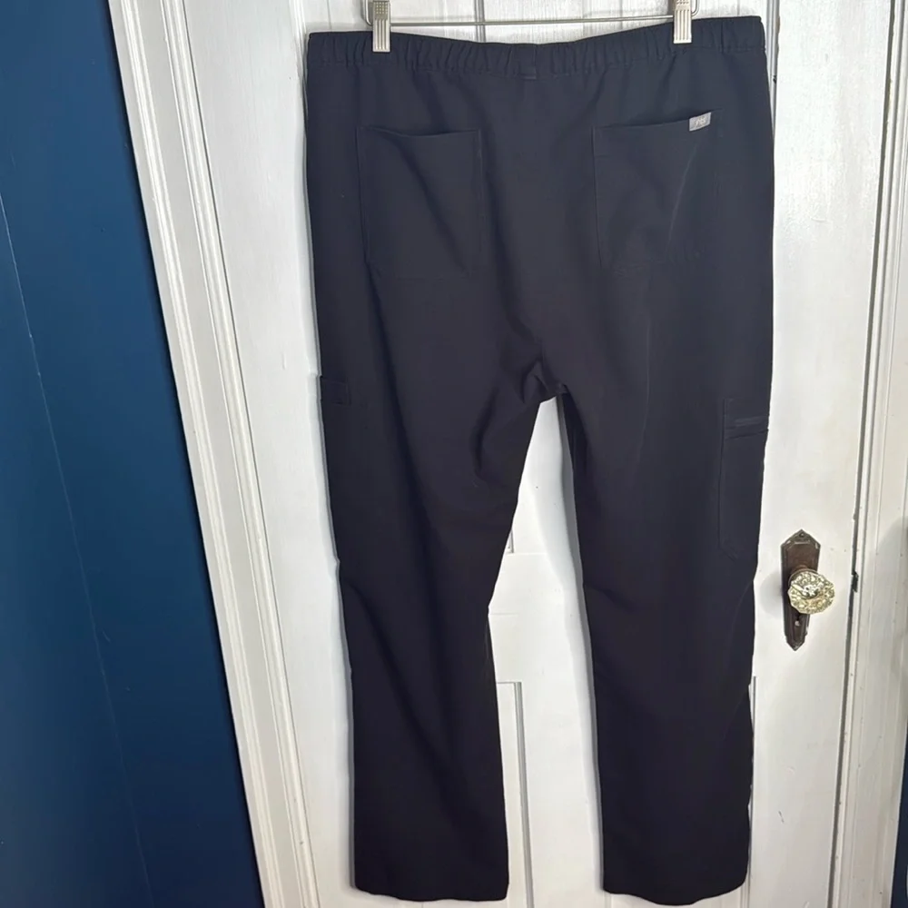 Figs Men's Cairo Cargo Black Scrub Pants M-320 Sz XL